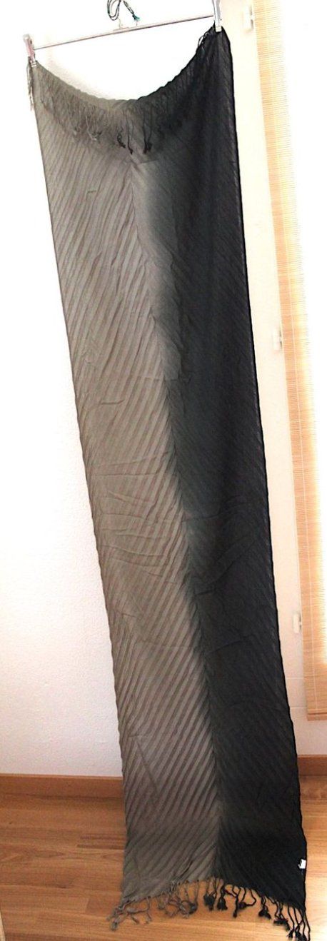 Foulards, Tücher & Schals: Foulard -Tuch 212 cm x 49 cm – Gebraucht aus Locarno von madame-tus-sauds 2
