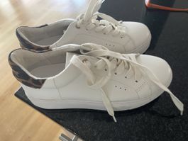 Schuhe Kurt Geiger Sneakers, Gr. 36,5 Weiss, Leopardenmuster