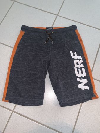 Kurze Hose mit Nerf Motiv, Gr. 158, C&A