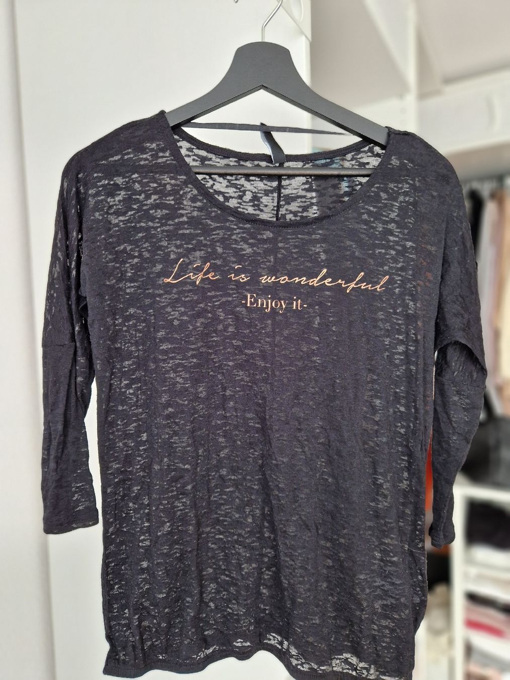 Top: Top/Sweatshirt schwarz mit Druck XS – Usato da Wittenbach venduto da jo_bi93