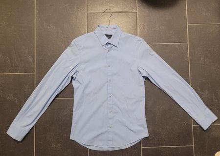 Schickes hellblaues Hemd für jeden Anlass