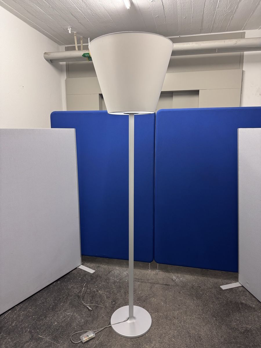 Artemide Lampade: Stehleuchte Artemide Melampo Mega Terra – Usato da Bern venduto da samryan 4