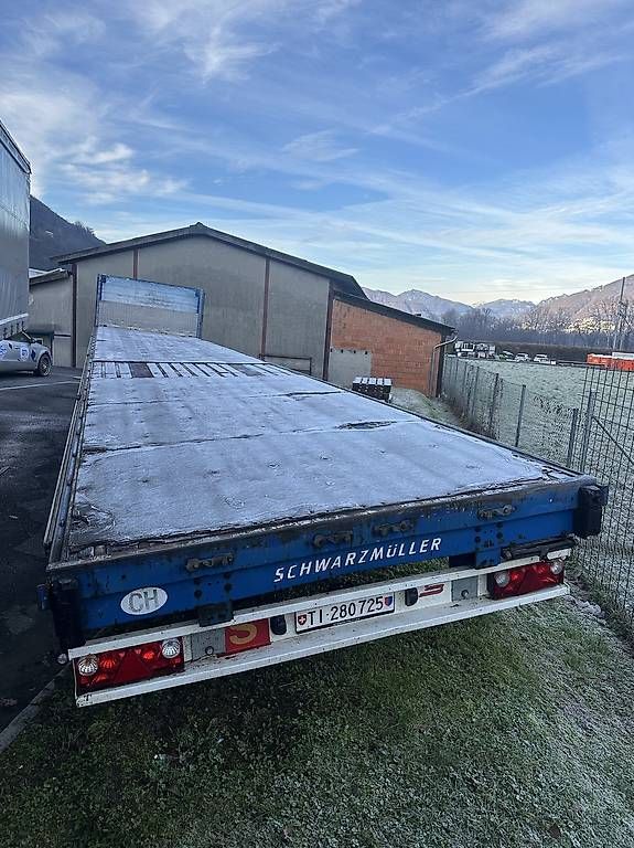 Schwarzmüller Rimorchi: Semirimorchio pianale 13.60 – Usato da Palagnedra venduto da gnufo 1