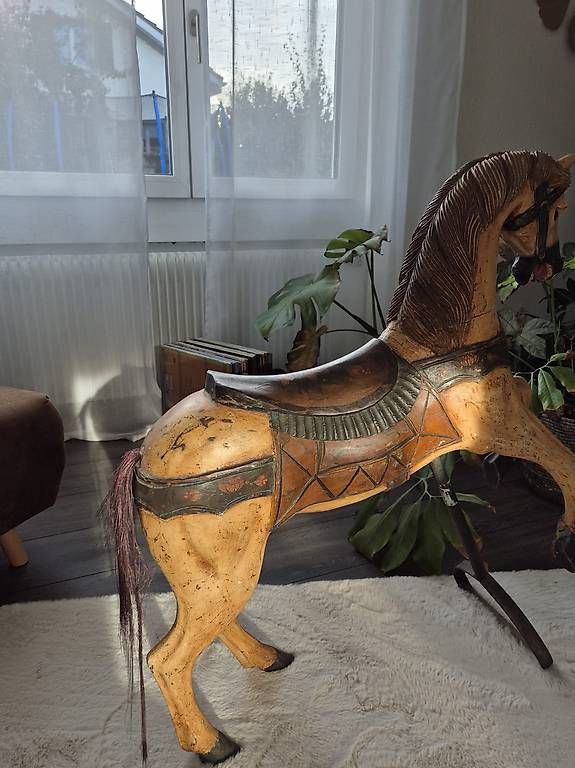 Skulpturen & Statuen: Karussellpferd Antik – Gebraucht aus Herzogenbuchsee von Mesirva 3