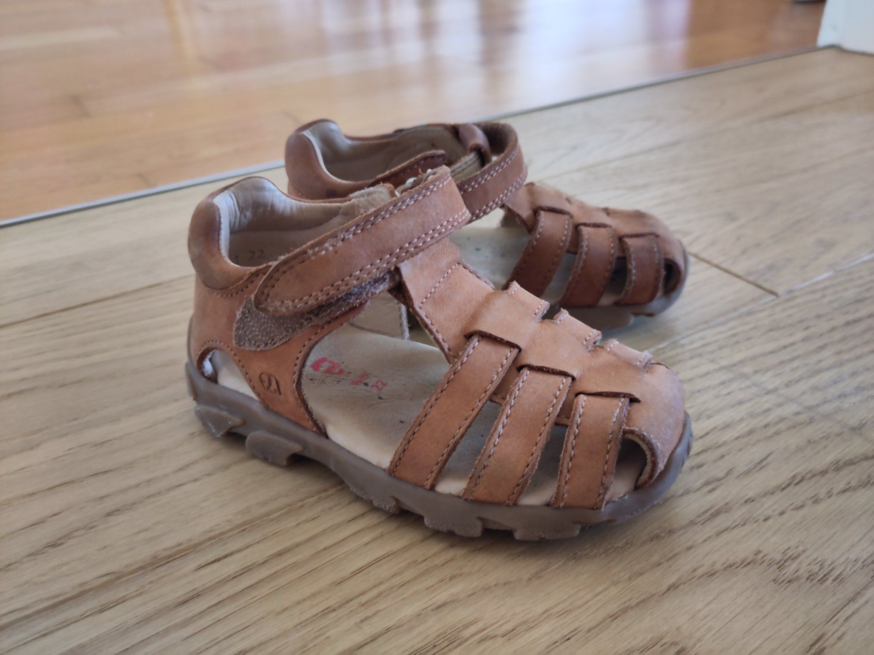 Schuhe für Mädchen: Sandales d'été pour enfant, pointure 22, lot de 3 – Gebraucht aus Martigny von henkbarb 2