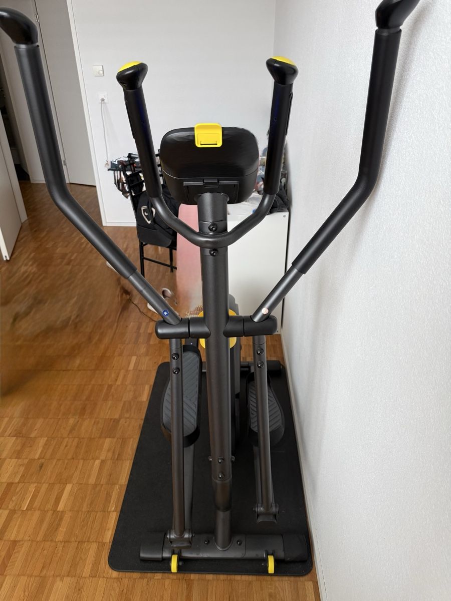 Hometrainer: DOMYOS Vernetzter Crosstrainer 500 – Gebraucht aus Zürich von Joao-Neves 2