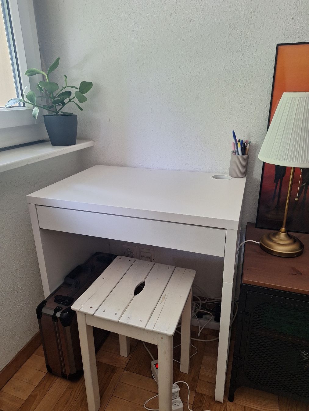 Ikea Schreibtische: pupitre bureau – Gebraucht aus Genève von BARNA1899