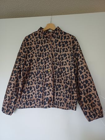 Jacke Damen Leopardenmuster Grösse M neuwertig