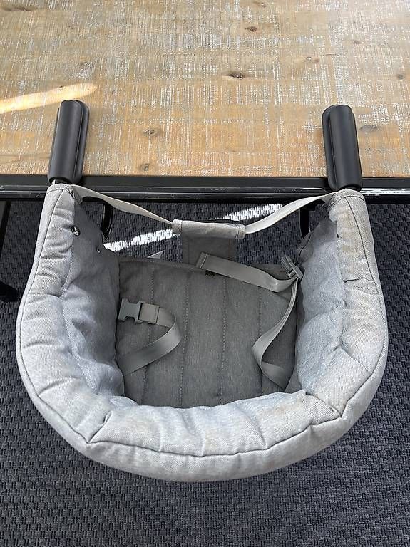 Seggiolini per auto: Kindersitz Esstisch klappbar – Usato da Buttikon SZ venduto da Sam_S. 2