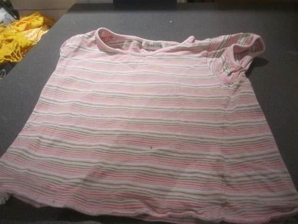 Blusen, T-Shirts & Tops: T-Shirt Grösse 152, Bakito, gestreift – Gebraucht aus Zürich von Motzkuh