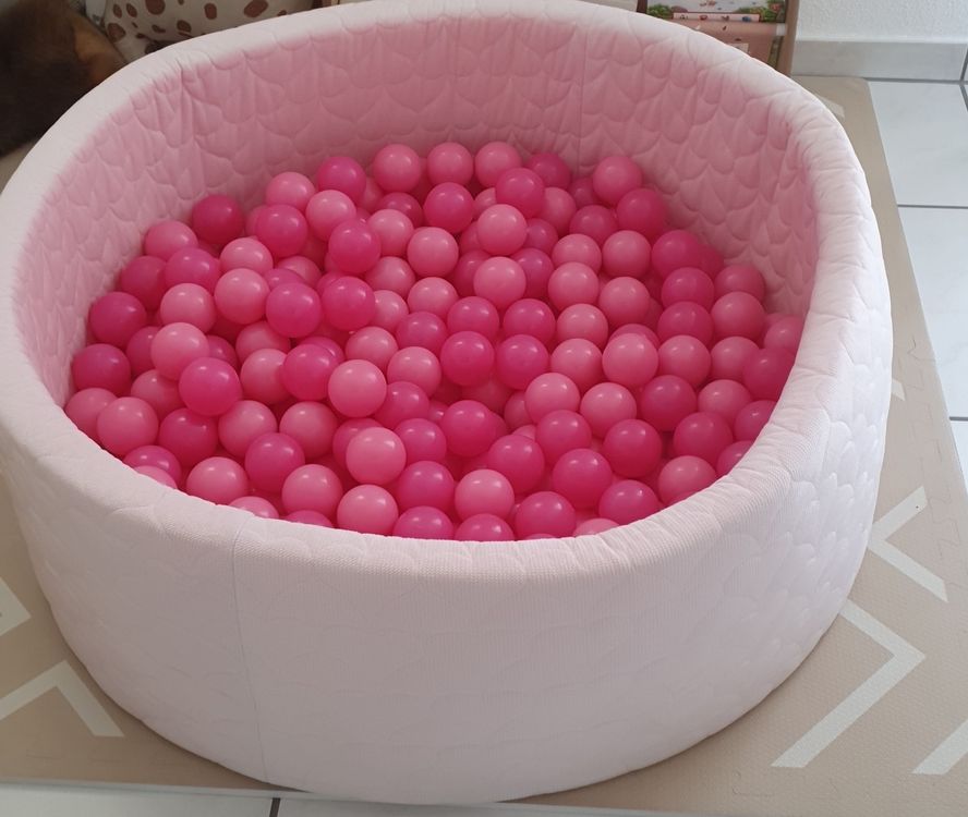 Piscina di palline rosa per bambini - Divertimento assicurat (Nuovo ...