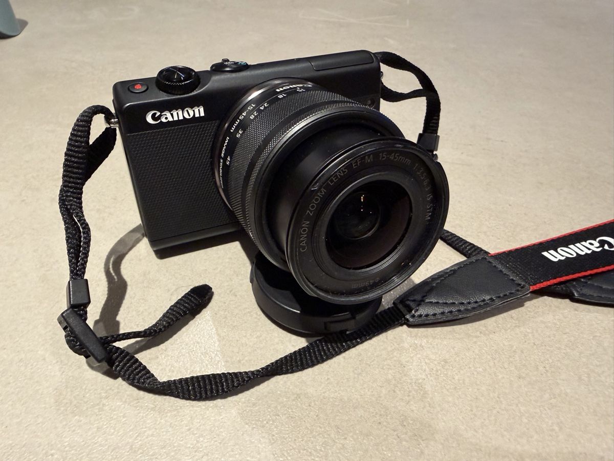 Canon Kamera: Canon EOS M100 Systemkamera inkl. Tasche und SD-Karten – Gebraucht aus Orpund von Nonoo 1