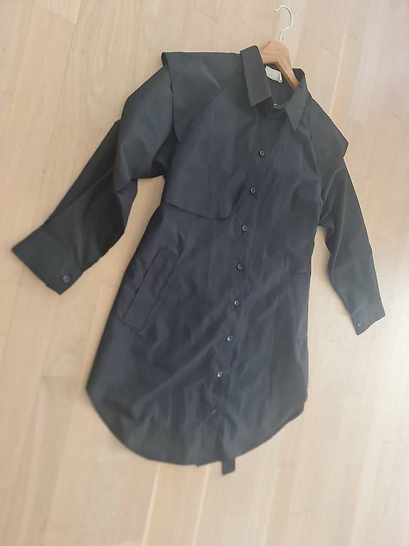 Camicette: Schwarze Bluse Damen  wie neu – Usato da Allschwil venduto da 86d_fmd5 3