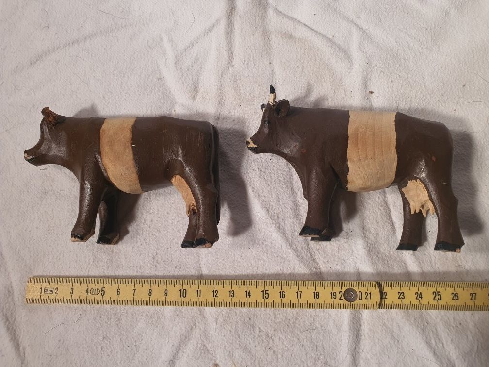 Figurines: geschnitzte Gurtenkühe – D'occasion à Häggenschwil par hae_dgp2