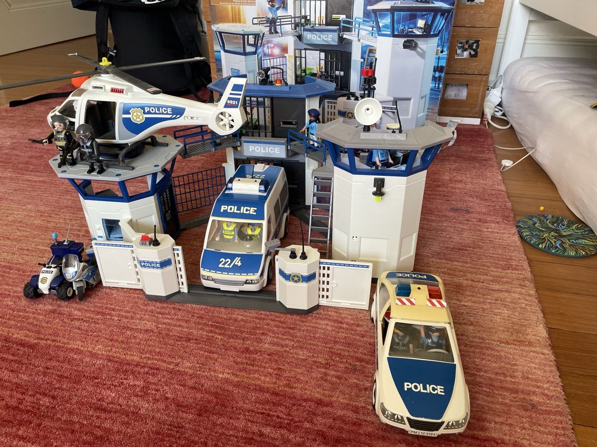 Playmobil Giocattoli: Playmobil Polizeistation + – Usato da Küsnacht ZH venduto da paka06 1