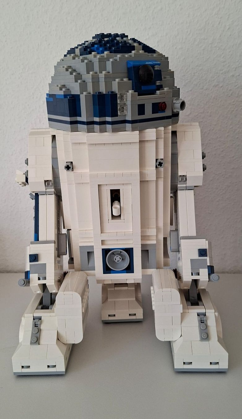 Lego Jeux de construction: LEGO Star Wars 10225 R2D2 UCS – D'occasion à Horw par McChili 3