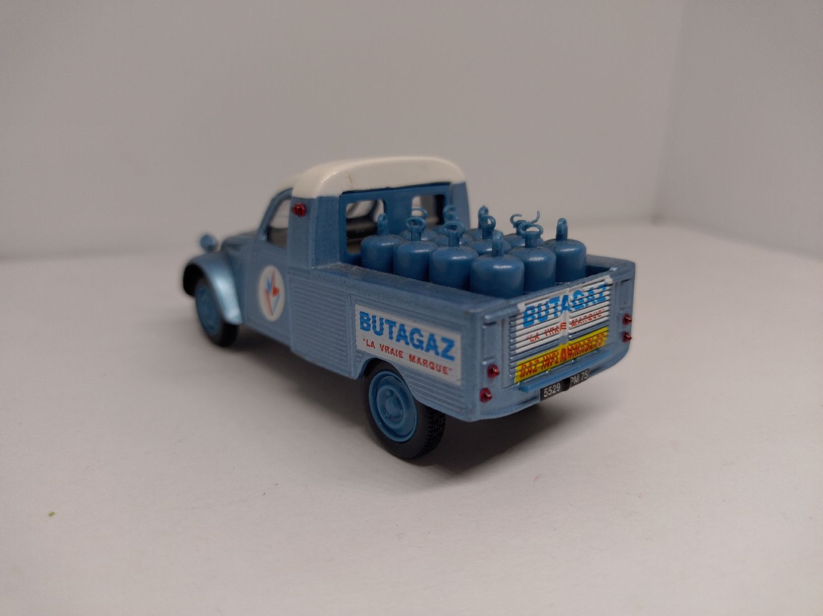 Norev Modellautos: Norev, Citroen 2CV pickup Butagaz – Gebraucht aus La Chaux-de-Fonds von Pierrot8404 3
