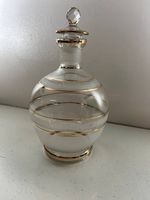 Jolie carafe ancienne avec verre givré