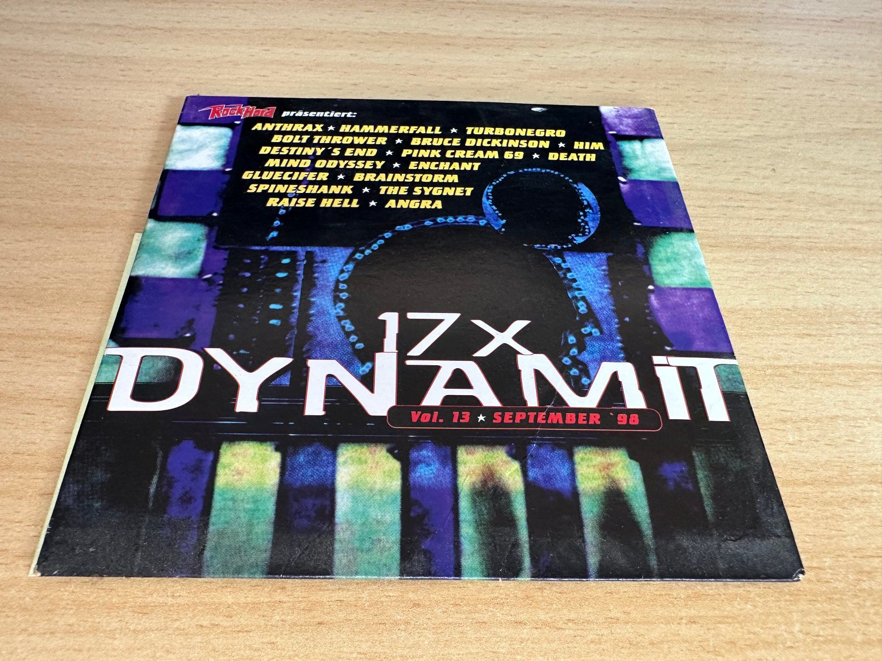CD: Various – Dynamit Vol. 13 – Usato da Rikon im Tösstal venduto da Alpenmutz