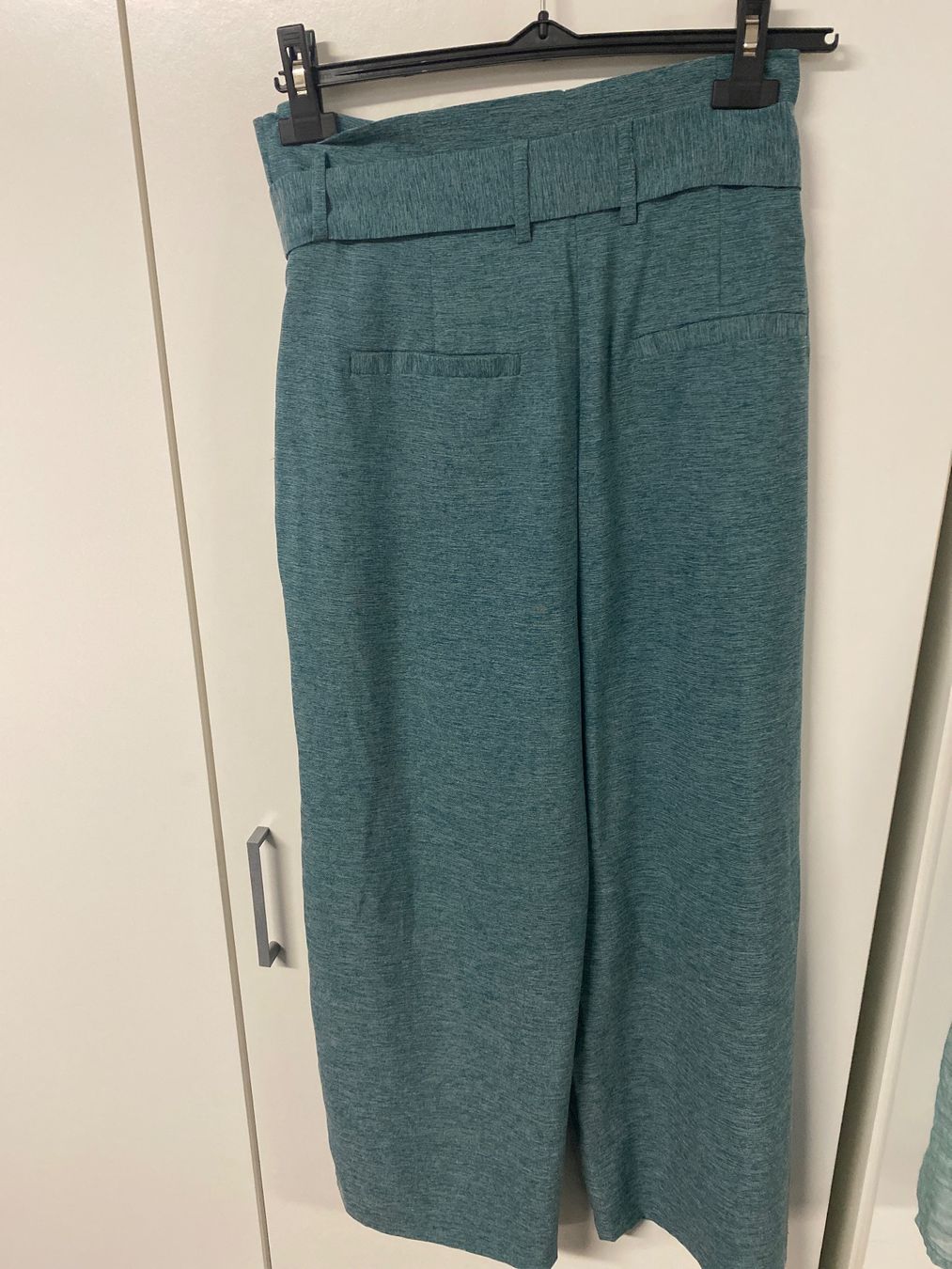 Hosen: Weite Hose Bundfalten Gr. 40 – Gebraucht aus Biel-Benken BL von PANORMUS 1