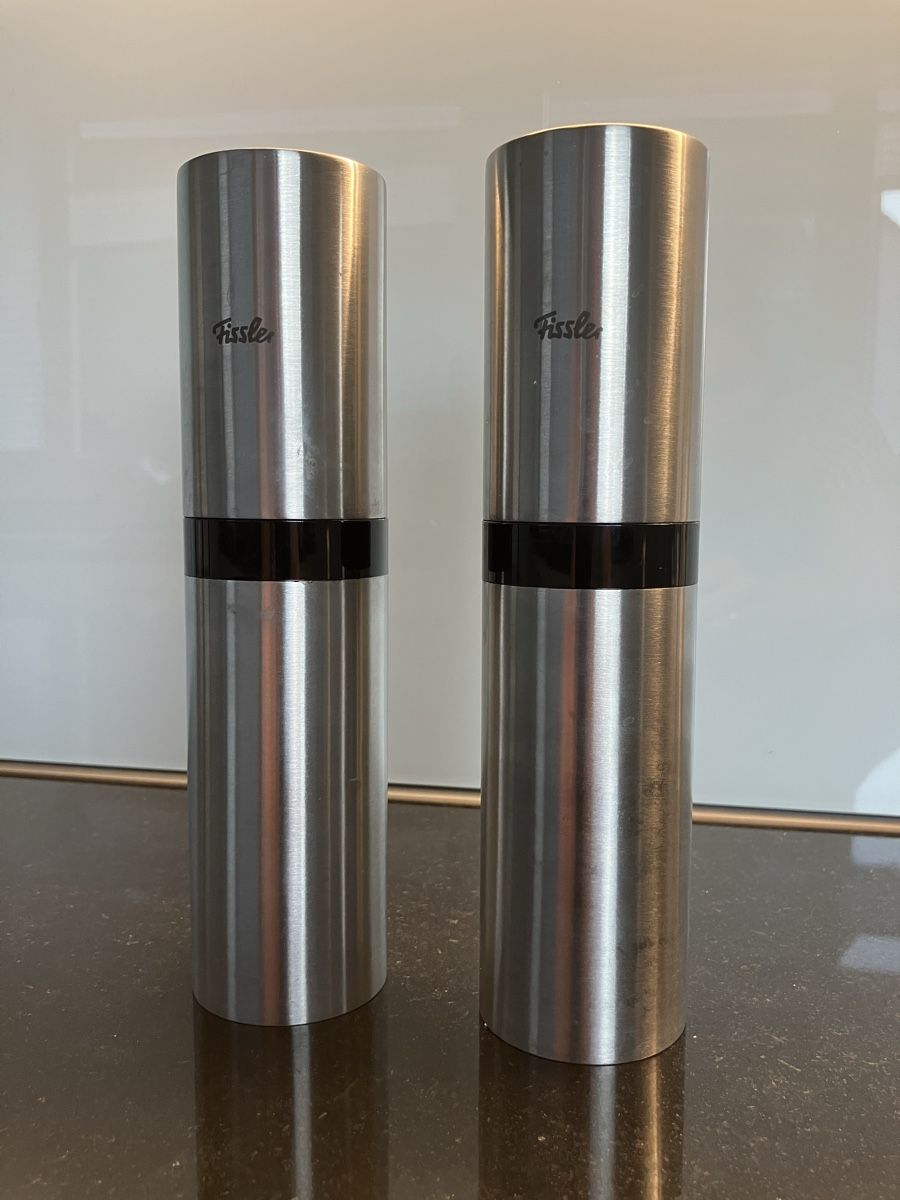 Fissler Elettrodomestici da cucina: Fissler Salt & Pepper Mill Set – Usato da Wettingen venduto da BAG4478