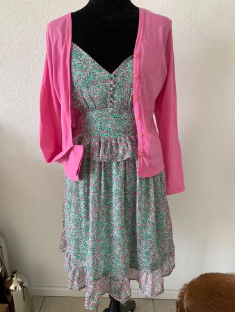 Sommerliches Blumenkleid mit Cardigan, Vero Moda
