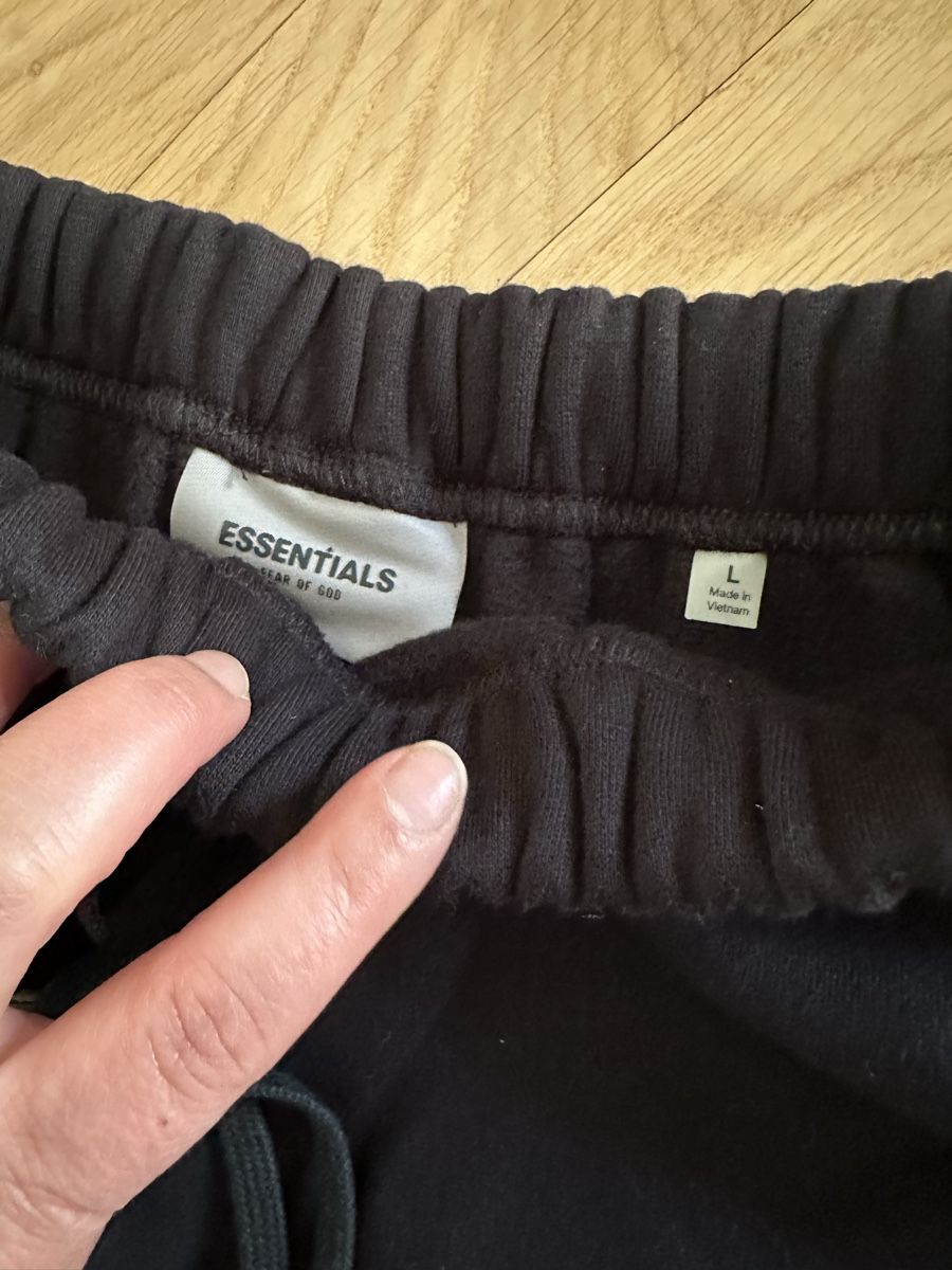 Hosen: Essenti*als Trainerhose Gr:L – Neu und originalverpackt aus Erlinsbach SO von dikaan 3