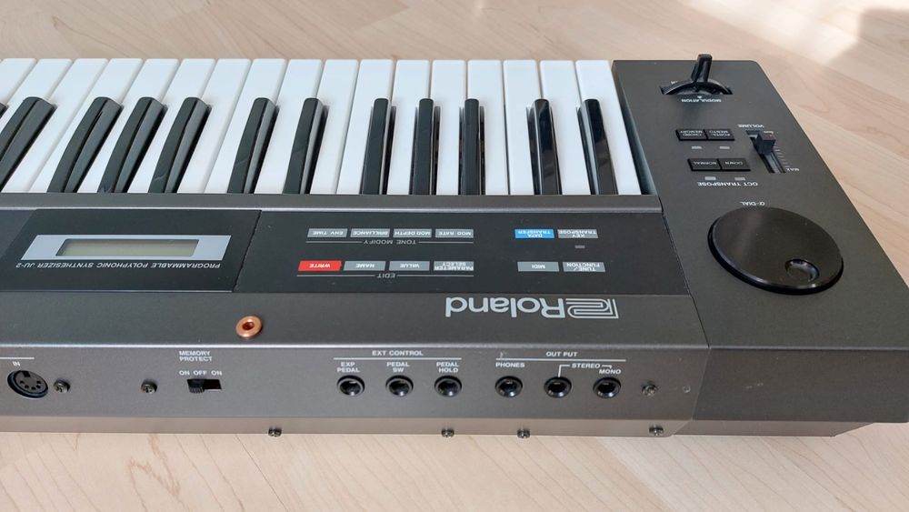 Roland Alpha Juno 2 Analog Synthesizer (Gebraucht) in Wil Sg für CHF ...