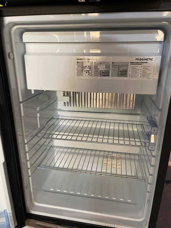 Dometic Kühlschrank RMS 8555 C40/110 - Ideal für Camping (Gebraucht) in ...