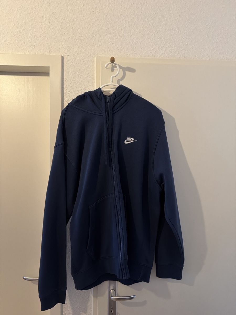 Giacche: Veste Nike bleu foncé – Nuovo (secondo la descrizione) da Châtelaine venduto da Diogo.138