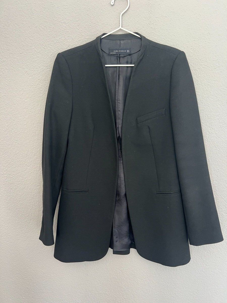 Vestes: ZARA Blazer etwas tailliert, Size M – D'occasion à Muri b. Bern par SigridW