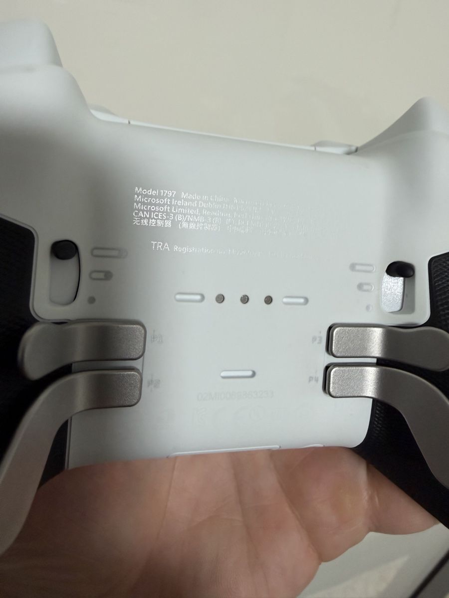 Controller: Xbox Elite Series 2 Controller weiss Modell 1797 gebraucht – Usato da Niederbipp venduto da yar_tf6f 3