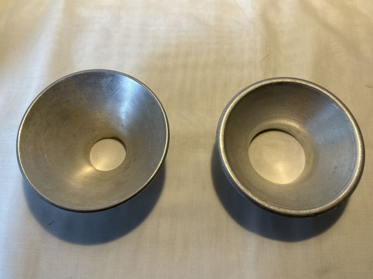 Autres appareils anciens: 2 Alu-Trichter Einfüllhilfe Einmachhilfe Vintage – D'occasion à Zürich par Chaeffeler