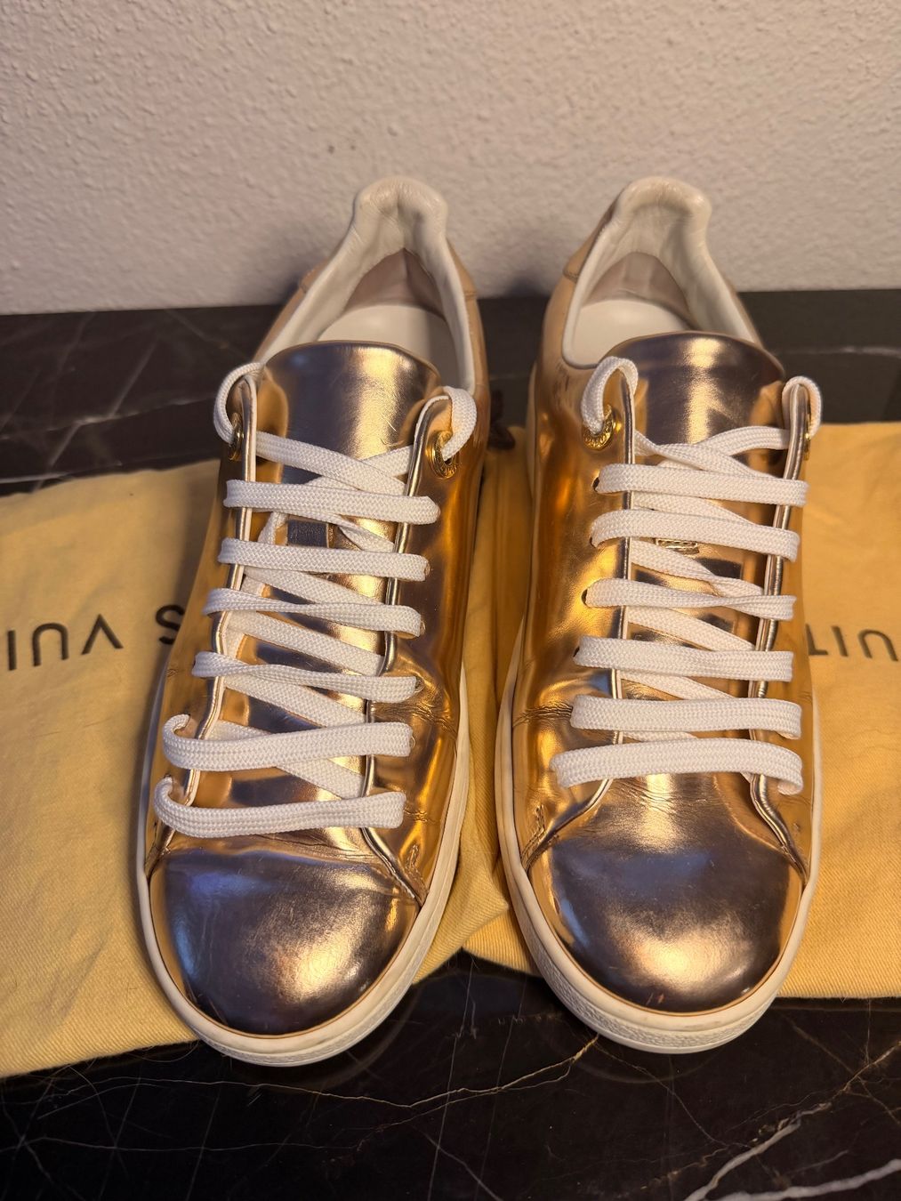 Damenschuhe: Zeitlos iconic Louis Vuitton Chic Sneakers – Neu (gemäss Beschreibung) aus Richterswil von LCKYM7
