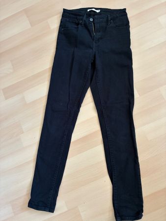 Levis High Rise Skinny, W26 L30 schwarz