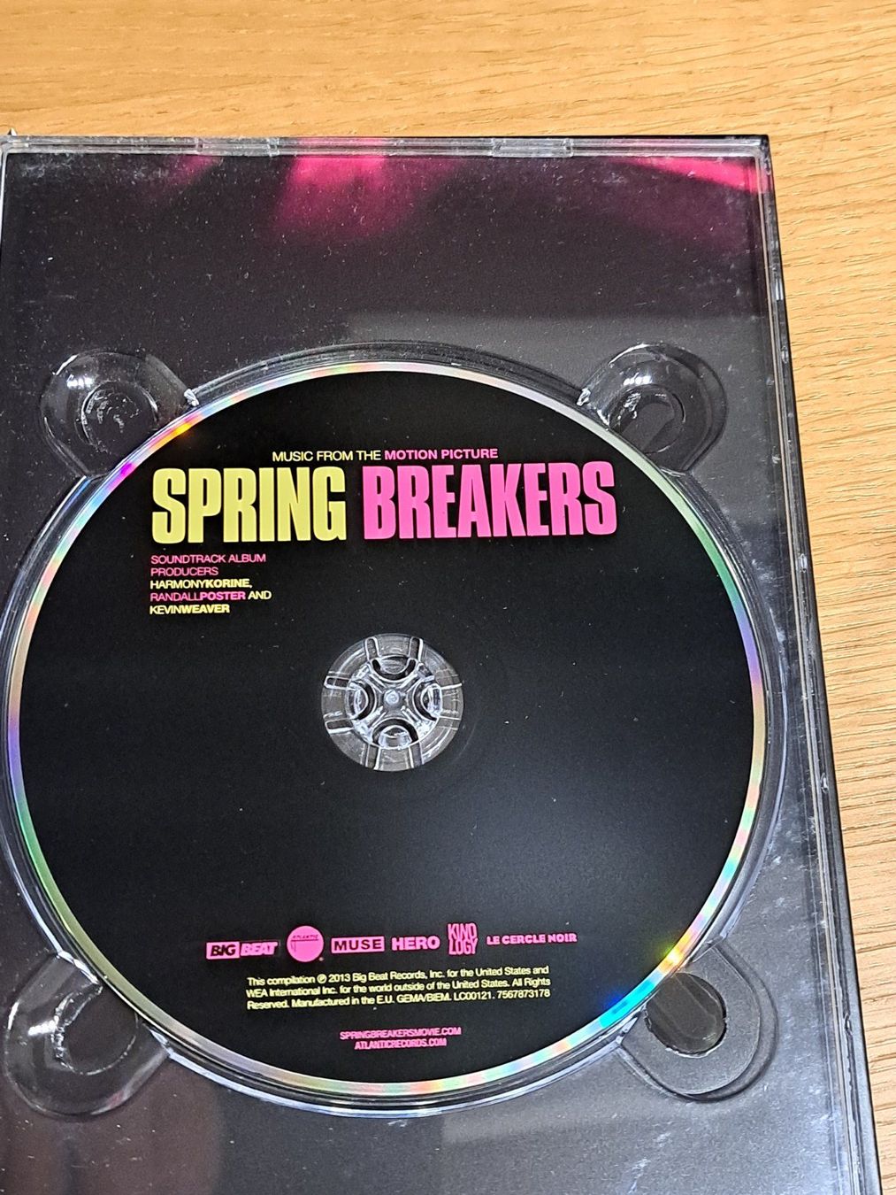 Tutti i DVDs: Mediabook Spring Breakers, 3-Disc Edition UNCUT, DVD, BR, CD – Nuovo (secondo la descrizione) da Unterseen venduto da Kanica 5