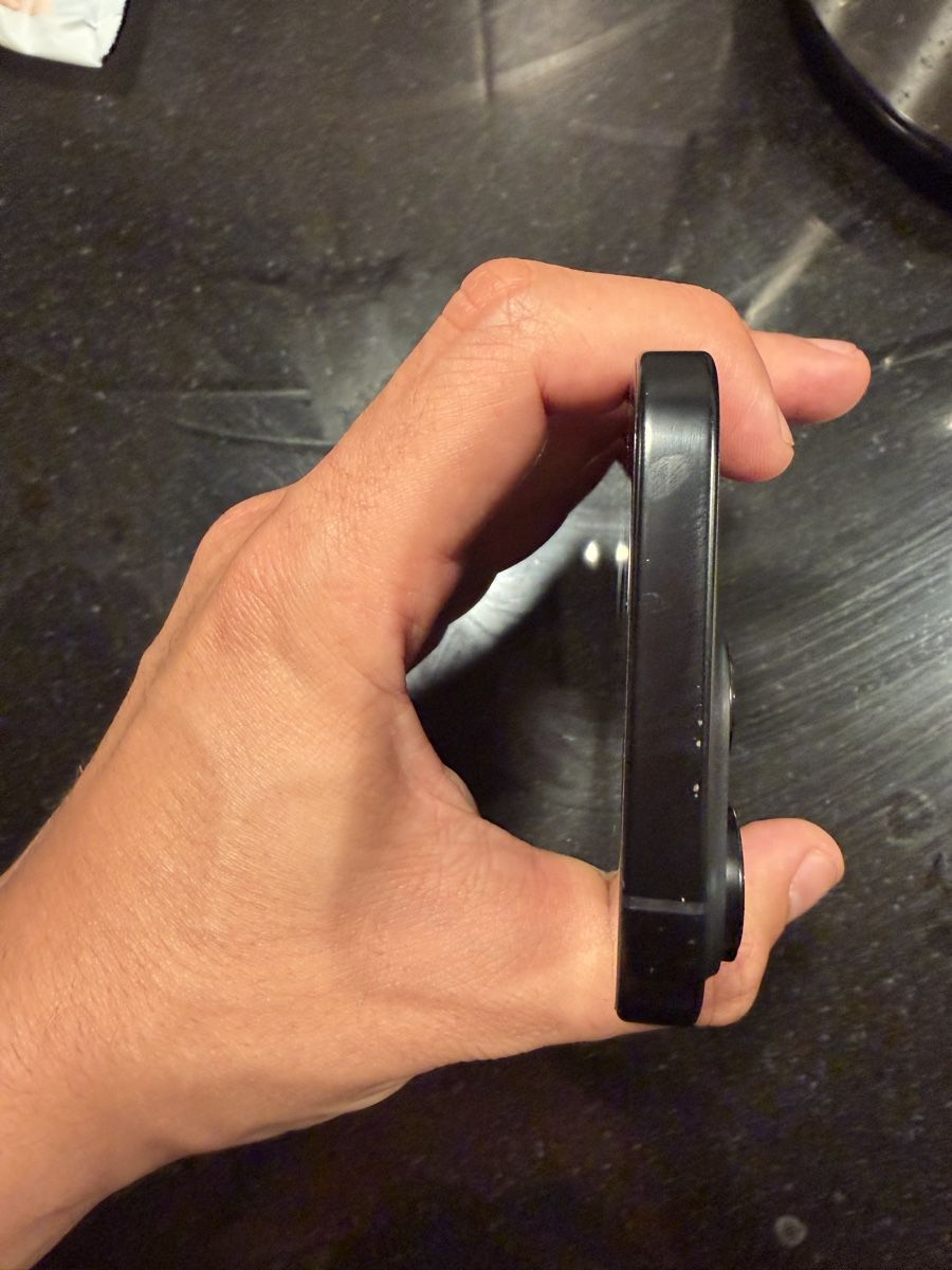 Apple Handys / Smartphones: Iphone 16 pro (128) – Gebraucht aus Biberist von moh_qr7j 2