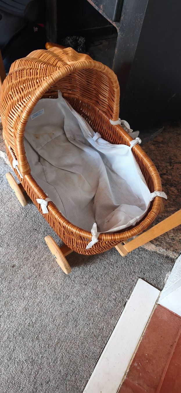 Puppenwagen: Babywägeli Spielzeug – Gebraucht aus Winterthur von OldShatterhand1. 1