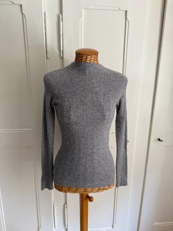 PLEASE - Strickpullover hellgrau gerippt XS
