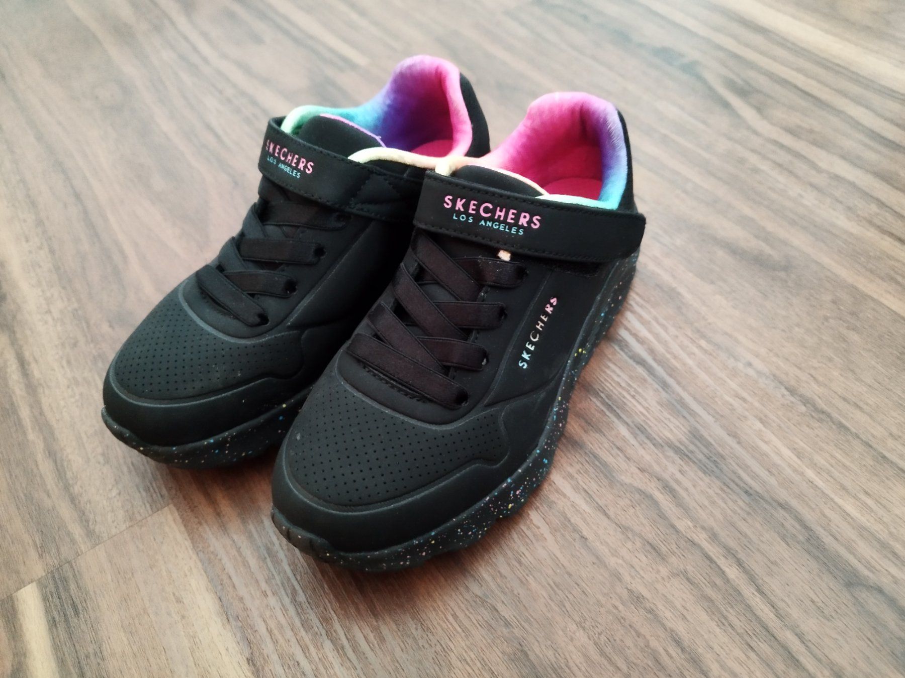 Skechers Scarpe per ragazze: Skechers Turnschuhe Gr. 33 – Usato da Buchrain venduto da samsam013 1