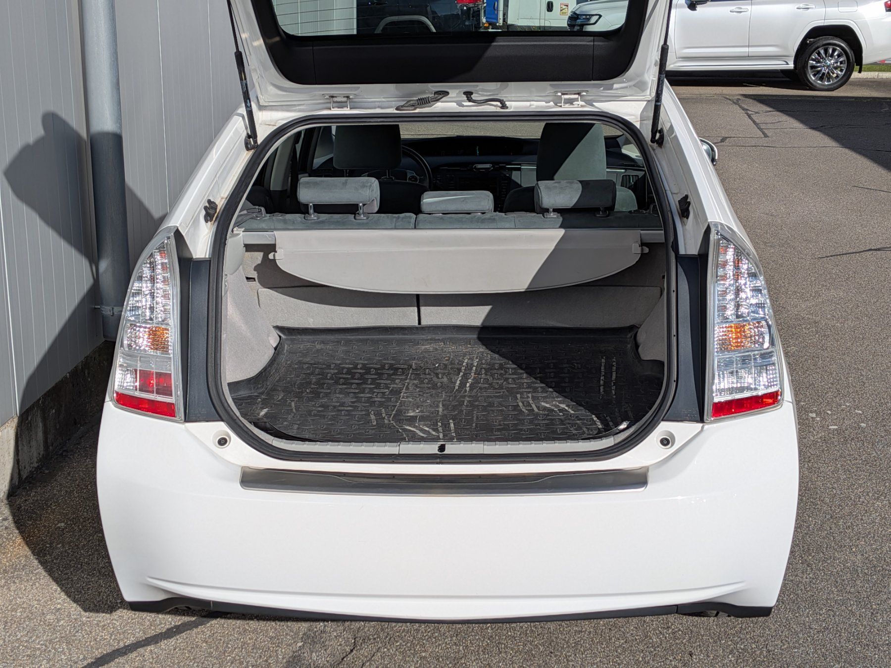 Toyota Autos: Toyota Prius Hybrid – D'occasion à Embrach par family_cars2011 6