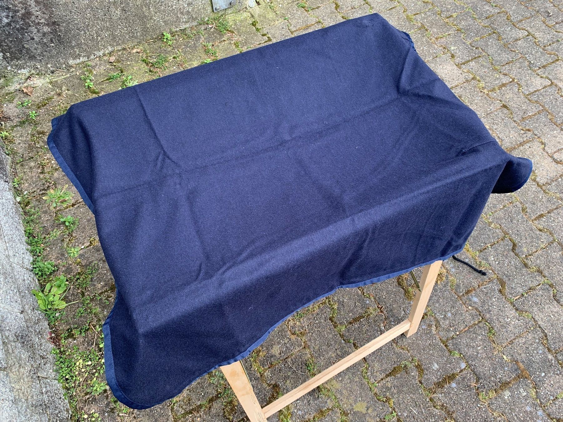 Carrozze: schöne dunkelblaue Bockdecke – Usato da Feldbach venduto da Olive1 4