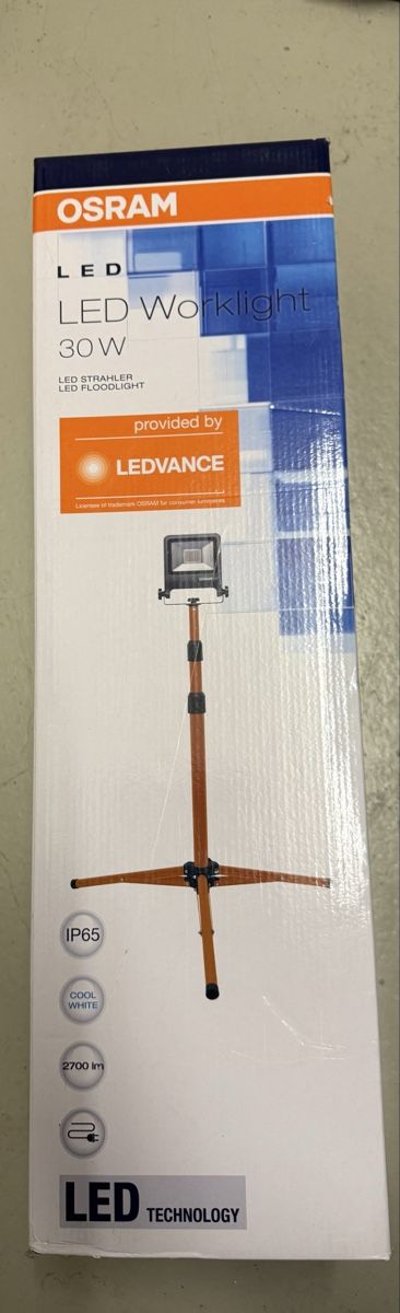 Fari: OSRAM LED Worklight 30W IP65 mit Stativ, top Zustand – Nuovo e nell'imballaggio originale da Lupfig venduto da EST.1954