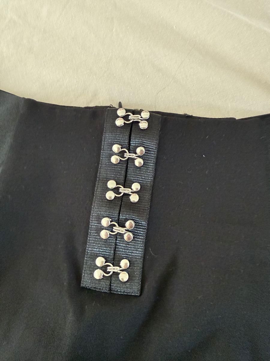 Guess Gonne: Guess Black Mini Skirt. Size S. Good condition! – Usato da Stallikon venduto da Lilly_90 3
