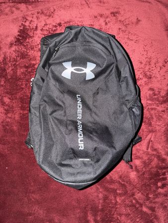Sac à dos Under Armour noir, bon état