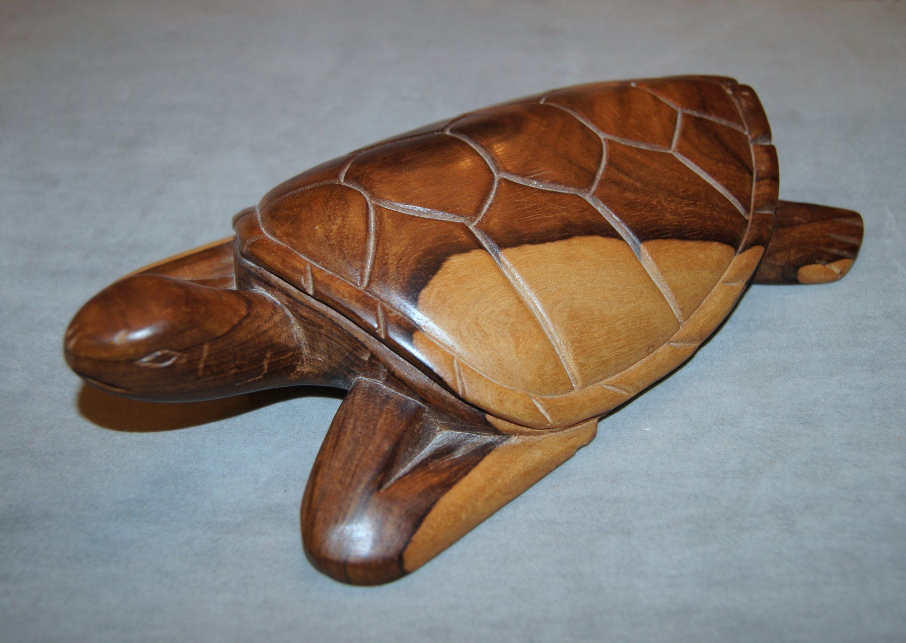 Figuren: Wunderschöne Schildkröte aus Hawaii – Gebraucht aus Geroldswil von ARTEFACTO 3