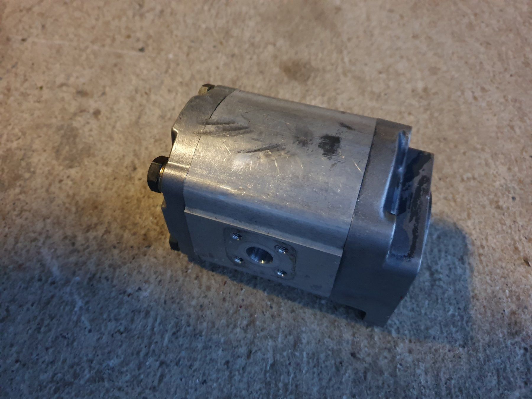 Motori: Hydraulikmotor – Usato da Dietschwil venduto da FIZENATOR 4