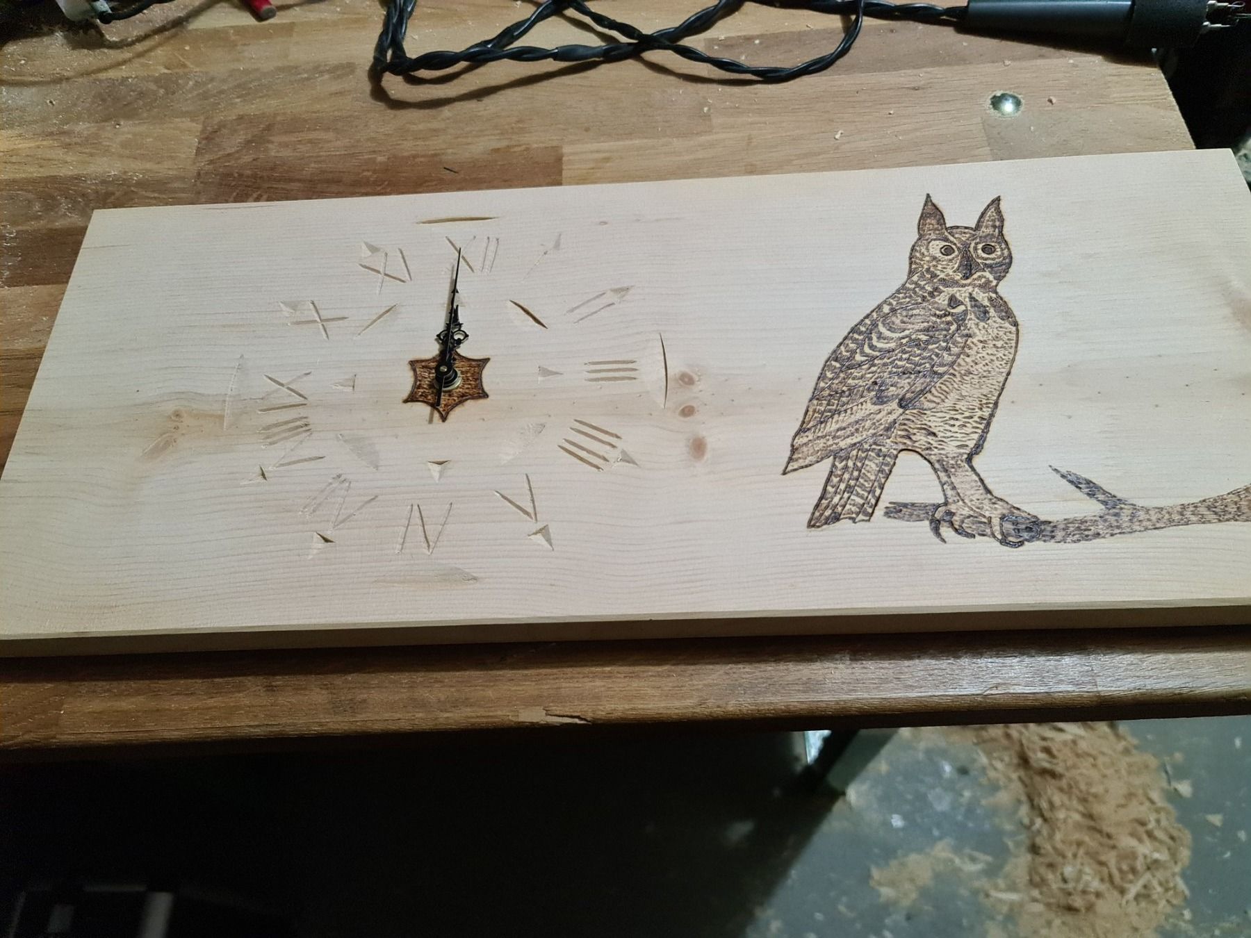 Articoli in legno: Arvenholzuhr eule – Nuovo (secondo la descrizione) da Siebnen venduto da Holzwork75 1