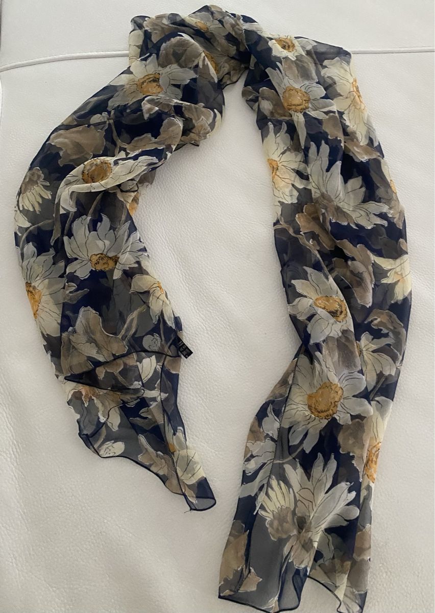 Foulard & Sciarpe: Seiden Schal 🌸 – Usato da Opfikon venduto da Luis144 2