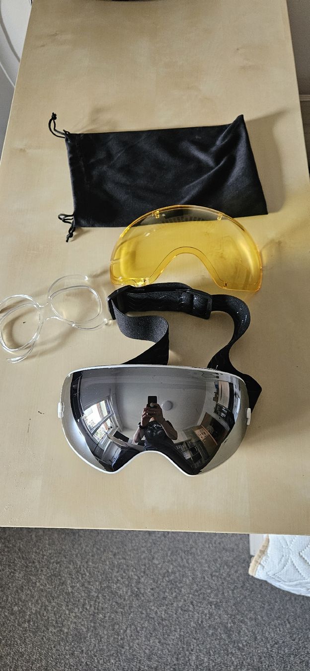 Occhiali & Lenti: Ski-Brille mit Doppelglas und UV Schutz – Usato da Wil SG venduto da T_T
